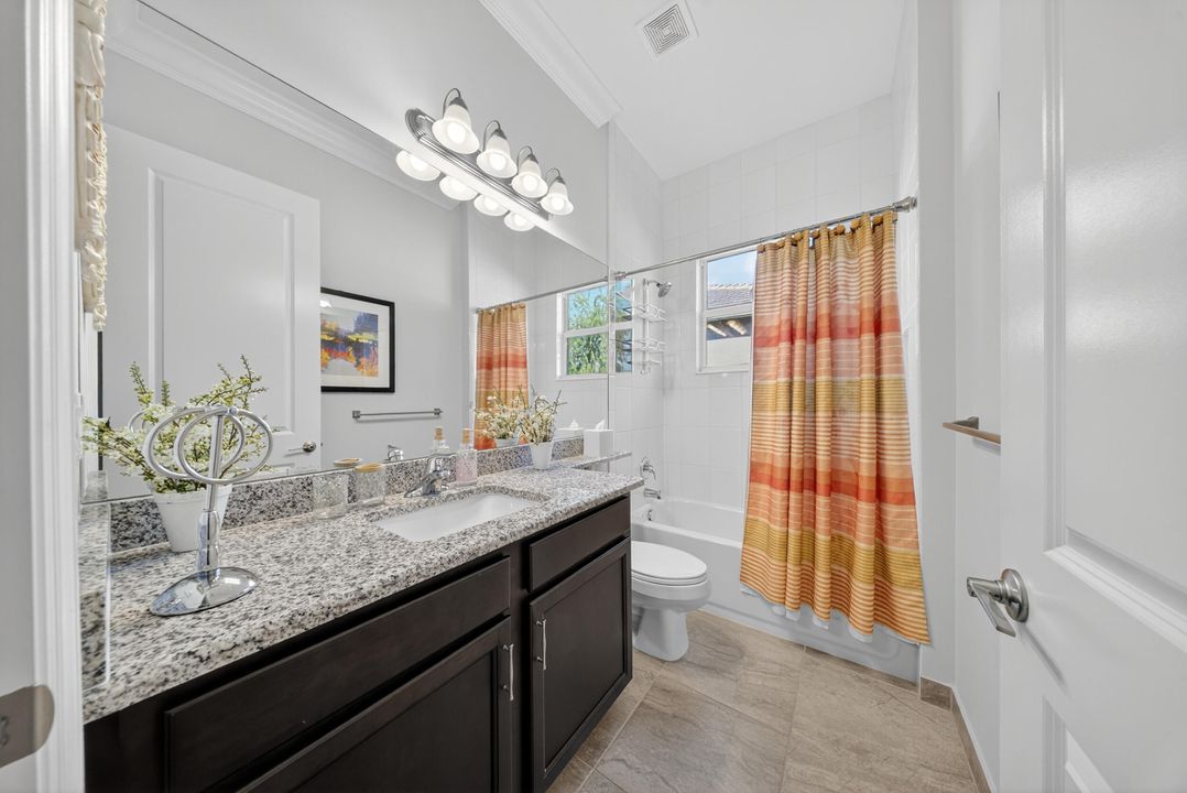 For Sale: $899,000 (2 beds, 3 baths, 2740 Square Feet)