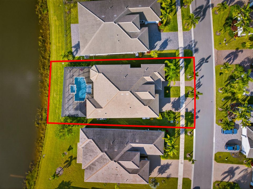 For Sale: $899,000 (2 beds, 3 baths, 2740 Square Feet)