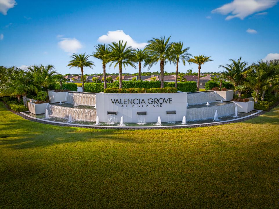 For Sale: $899,000 (2 beds, 3 baths, 2740 Square Feet)