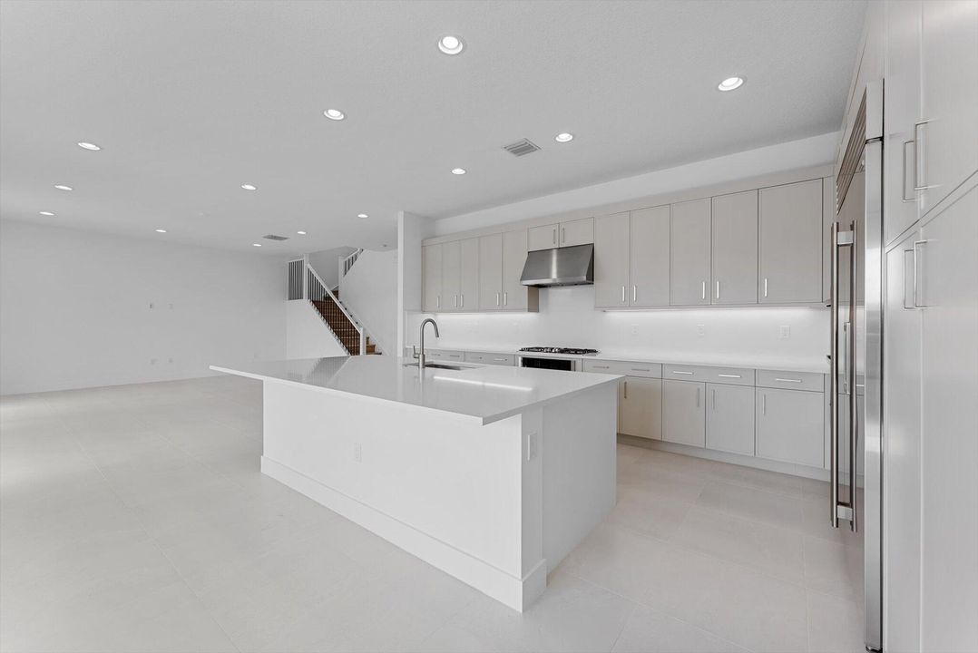 En Venta: $2,095,000 (5 camas, 5 baños, 3882 Pies cuadrados)