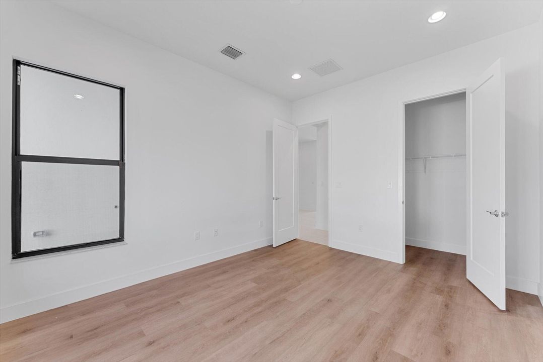 En Venta: $2,095,000 (5 camas, 5 baños, 3882 Pies cuadrados)