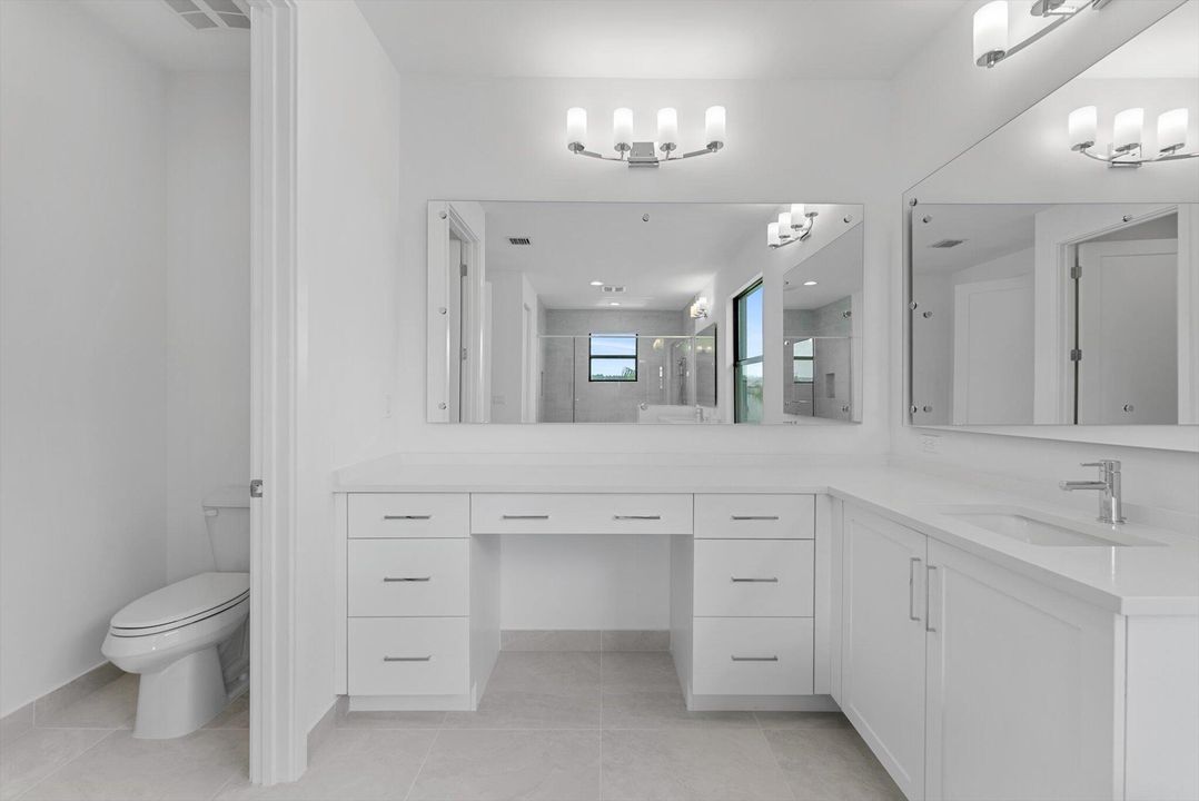 En Venta: $2,095,000 (5 camas, 5 baños, 3882 Pies cuadrados)