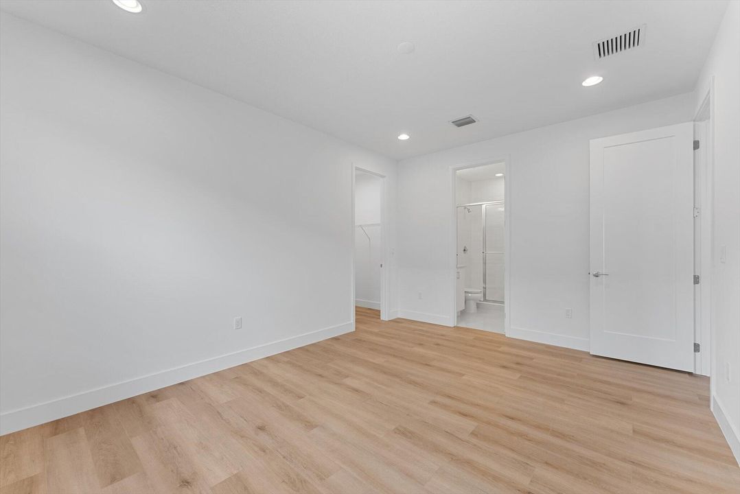 En Venta: $2,095,000 (5 camas, 5 baños, 3882 Pies cuadrados)