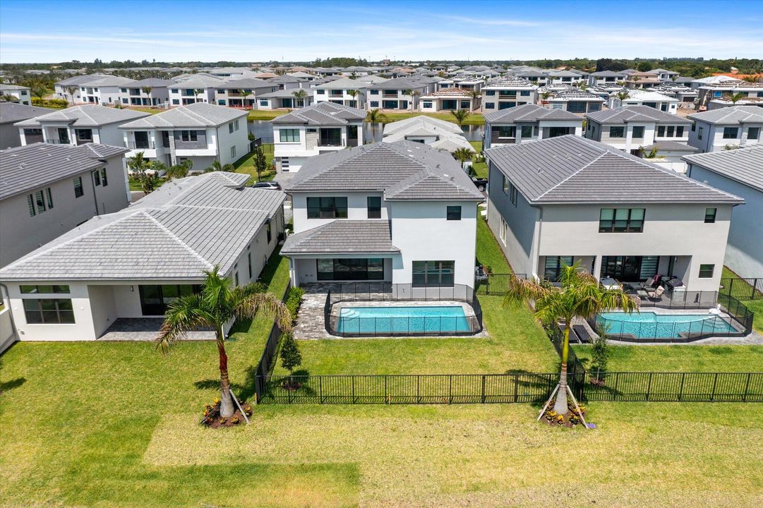 En Venta: $2,095,000 (5 camas, 5 baños, 3882 Pies cuadrados)