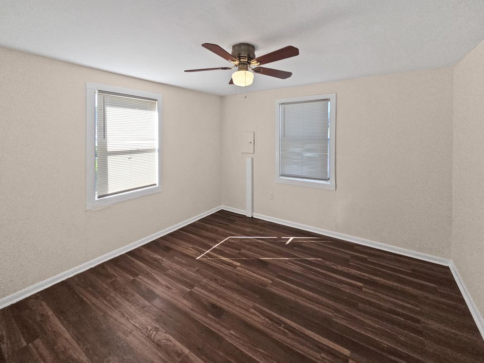 待售: $150,000 (2 贝兹, 1 浴室, 720 平方英尺)