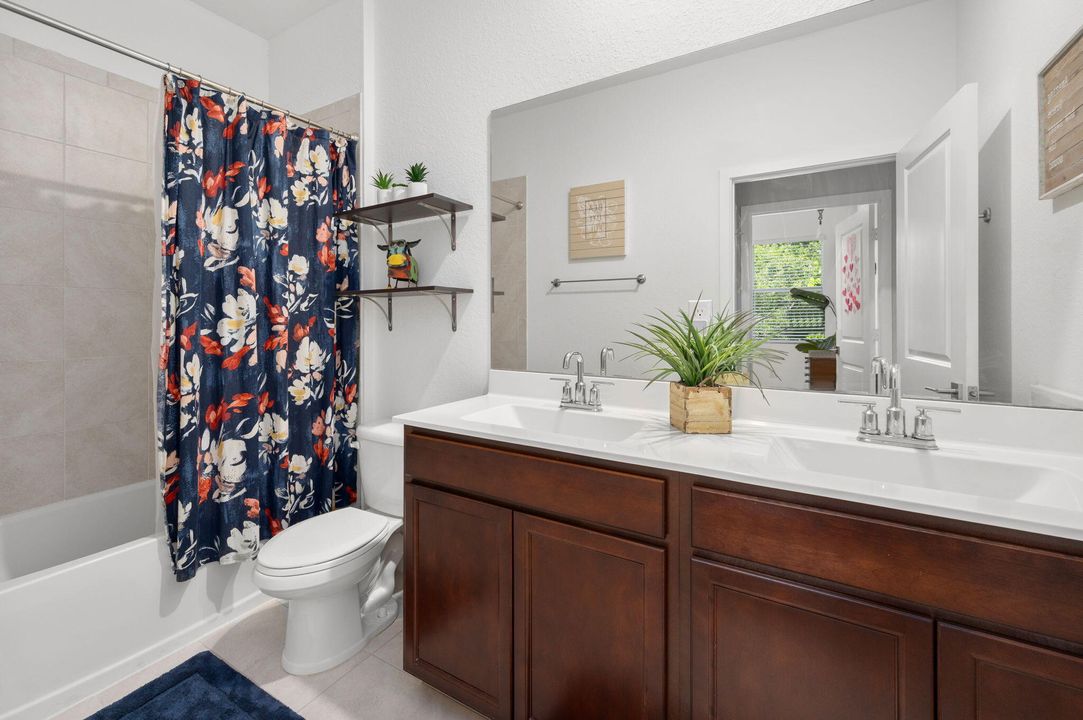 For Rent: $3,500 (3 beds, 2 baths, 1791 Square Feet)