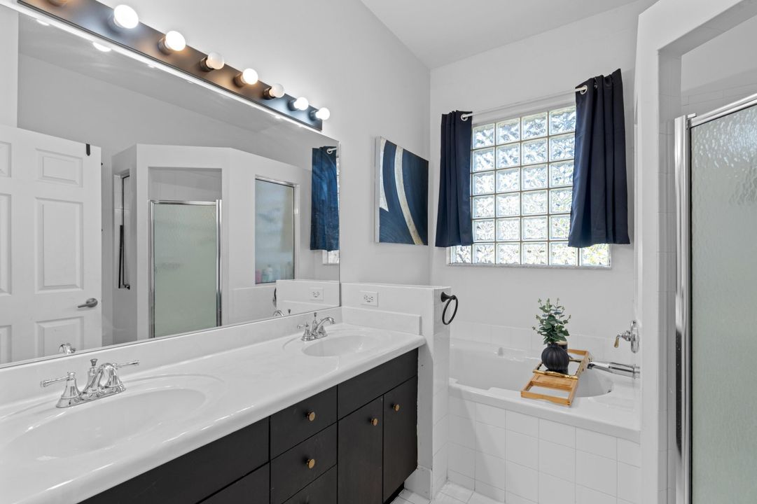 En Venta: $525,000 (3 camas, 2 baños, 1813 Pies cuadrados)