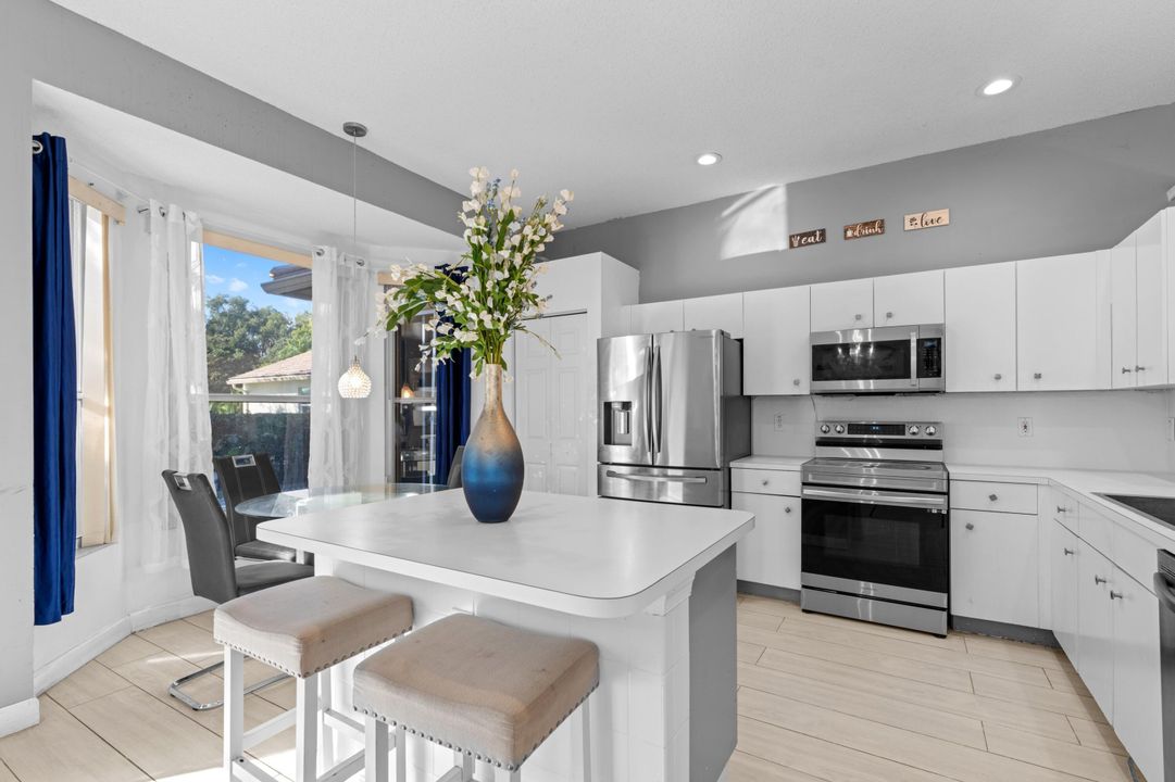 En Venta: $525,000 (3 camas, 2 baños, 1813 Pies cuadrados)