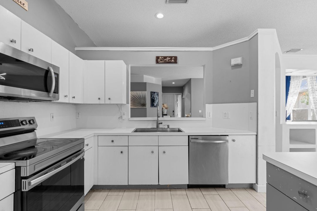 En Venta: $525,000 (3 camas, 2 baños, 1813 Pies cuadrados)