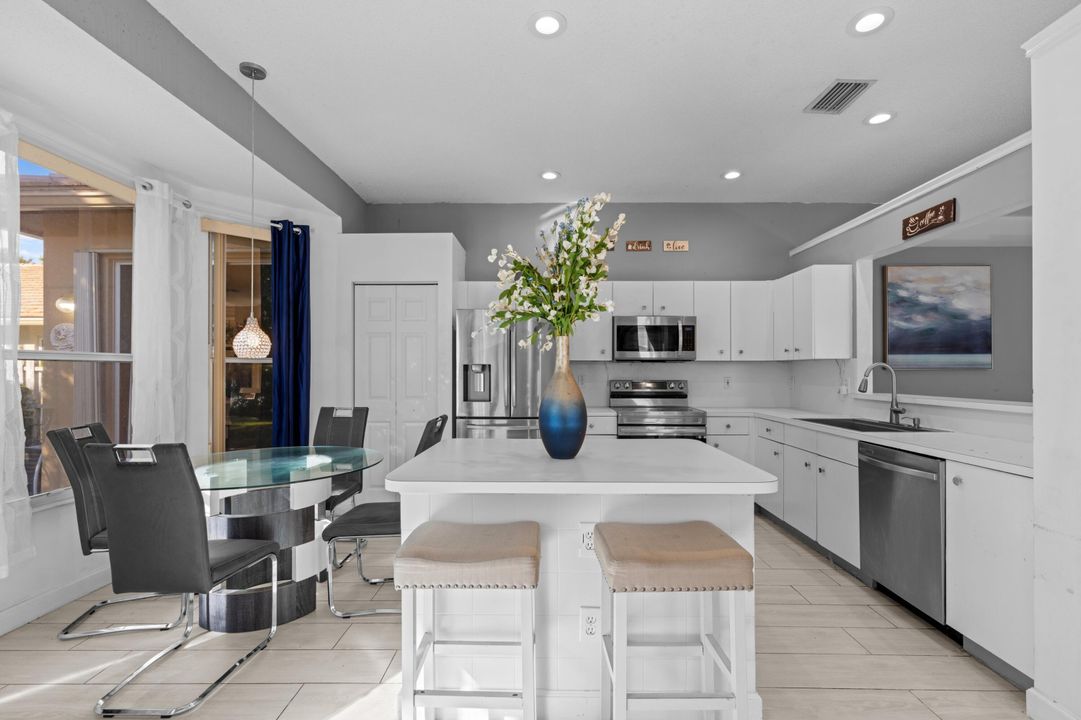 En Venta: $525,000 (3 camas, 2 baños, 1813 Pies cuadrados)