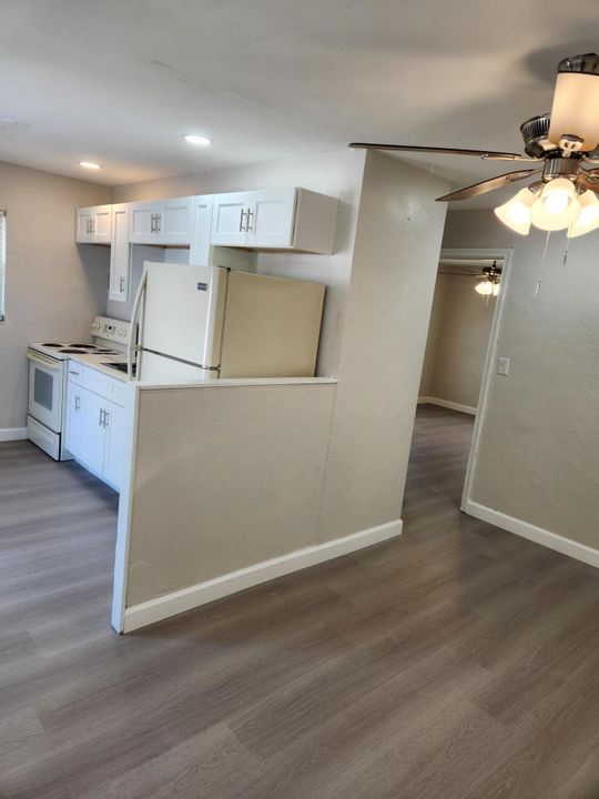 出租: $1,495 (1 贝兹, 1 浴室, 358 平方英尺)