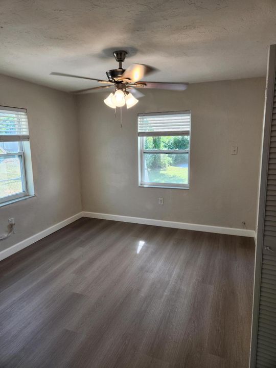 出租: $1,495 (1 贝兹, 1 浴室, 358 平方英尺)