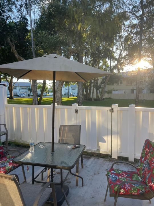 待售: $299,900 (3 贝兹, 2 浴室, 1554 平方英尺)