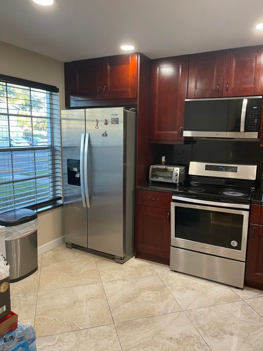 待售: $299,900 (3 贝兹, 2 浴室, 1554 平方英尺)