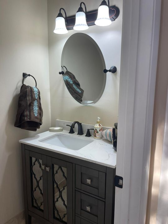 待售: $299,900 (3 贝兹, 2 浴室, 1554 平方英尺)