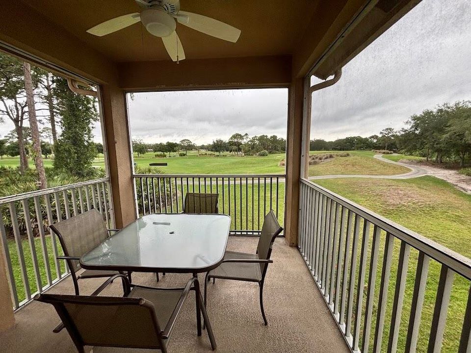 На продажу: $299,000 (2 спален, 2 ванн, 1196 Квадратных фут)