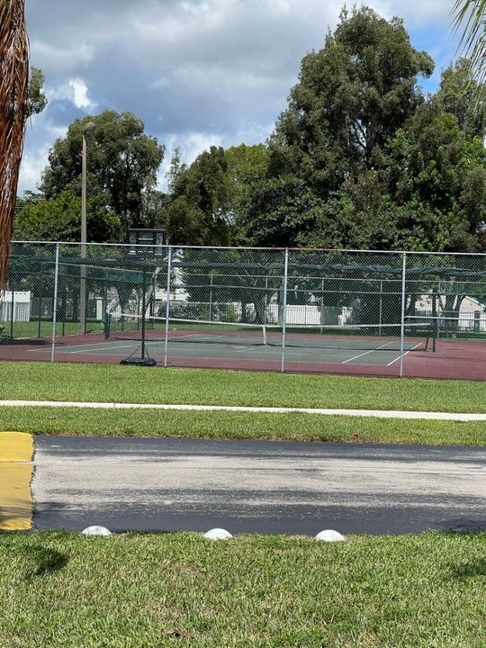 待售: $299,900 (3 贝兹, 2 浴室, 1554 平方英尺)