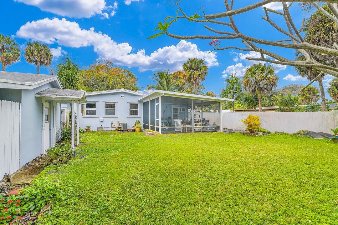 For Sale: $1,000,000 (2 beds, 1 baths, 1404 Square Feet)