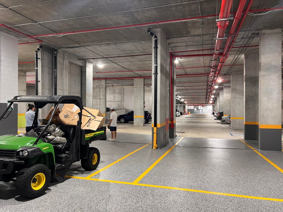 Под контрактом: $2,000 (0 спален, 1 ванн, 774 Квадратных фут)