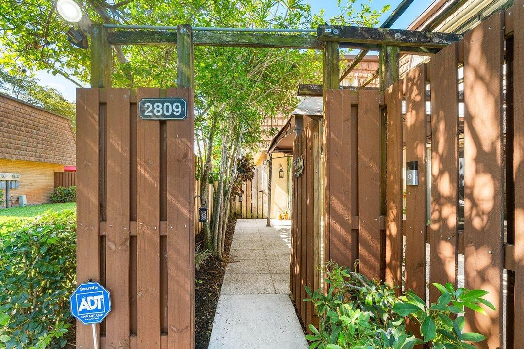 For Sale: $295,000 (3 beds, 2 baths, 1488 Square Feet)