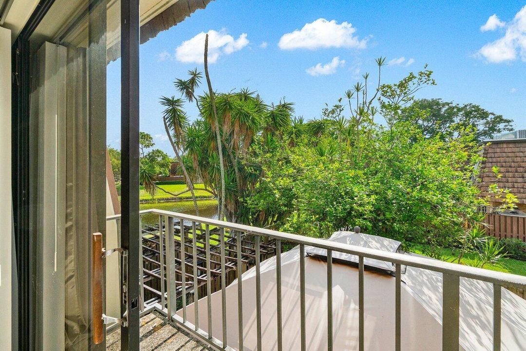 For Sale: $295,000 (3 beds, 2 baths, 1488 Square Feet)