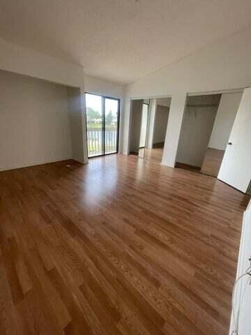 На продажу: $249,900 (2 спален, 2 ванн, 1242 Квадратных фут)