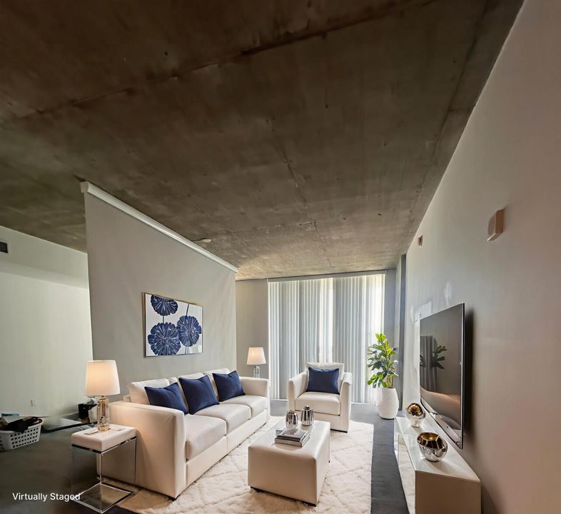 Под контрактом: $2,000 (0 спален, 1 ванн, 774 Квадратных фут)