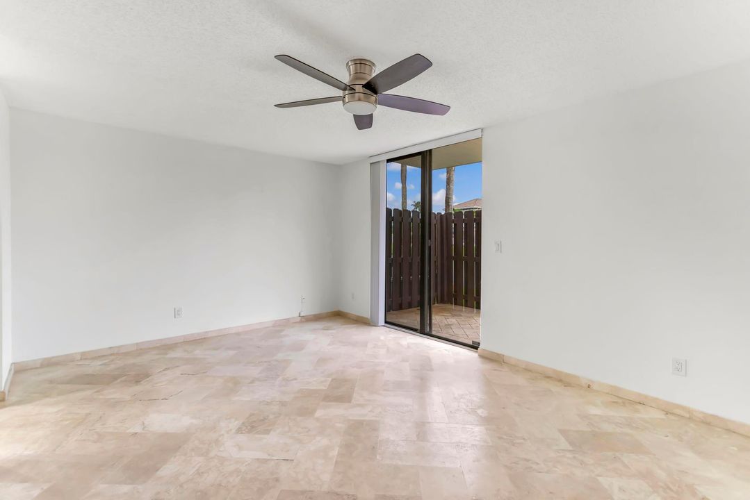 出租: $2,750 (2 贝兹, 2 浴室, 1108 平方英尺)