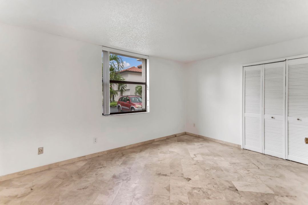 出租: $2,750 (2 贝兹, 2 浴室, 1108 平方英尺)