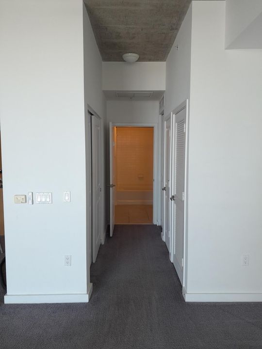 Под контрактом: $2,000 (0 спален, 1 ванн, 774 Квадратных фут)