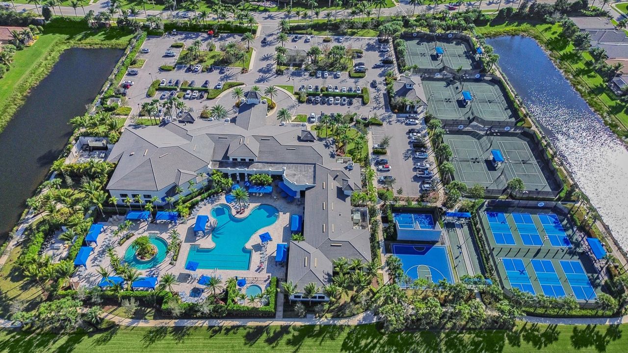 For Sale: $1,899,999 (3 beds, 3 baths, 3060 Square Feet)