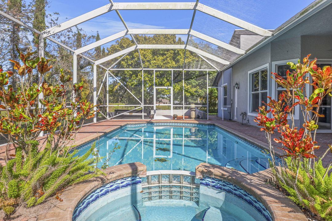 На продажу: $580,000 (4 спален, 2 ванн, 2080 Квадратных фут)