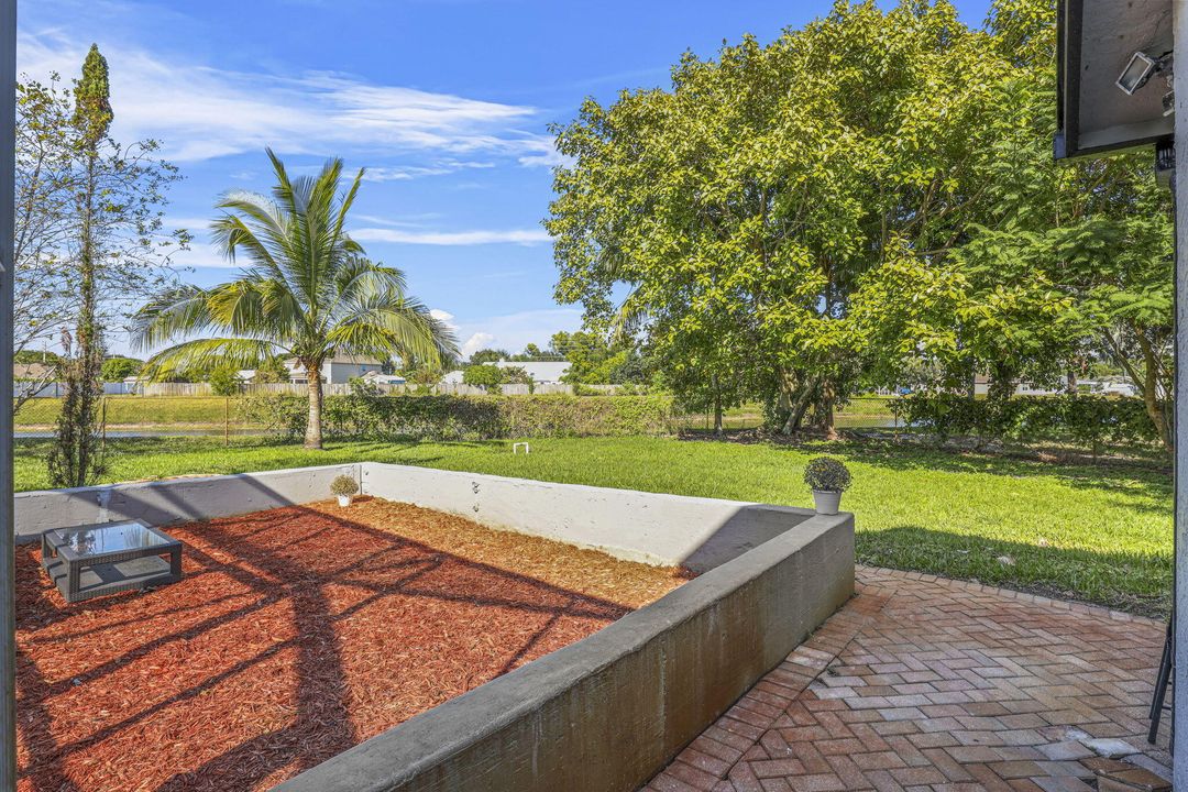 На продажу: $580,000 (4 спален, 2 ванн, 2080 Квадратных фут)