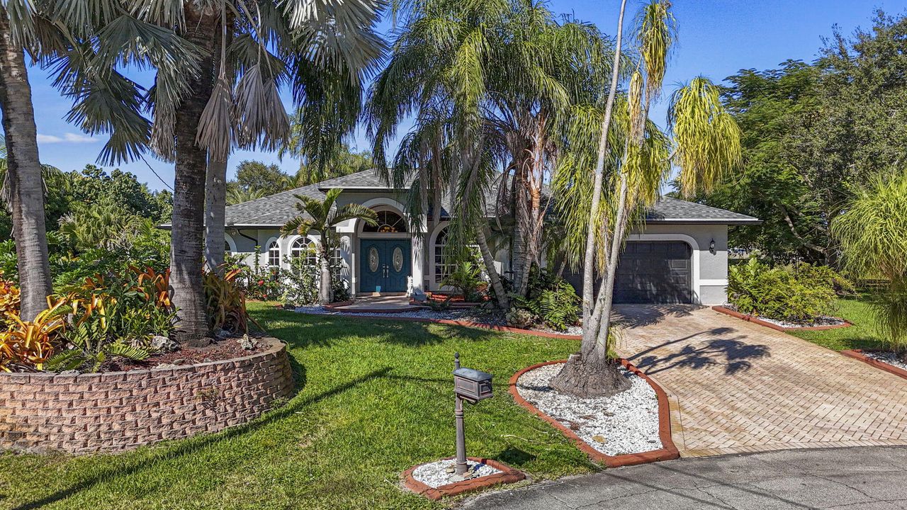 На продажу: $580,000 (4 спален, 2 ванн, 2080 Квадратных фут)