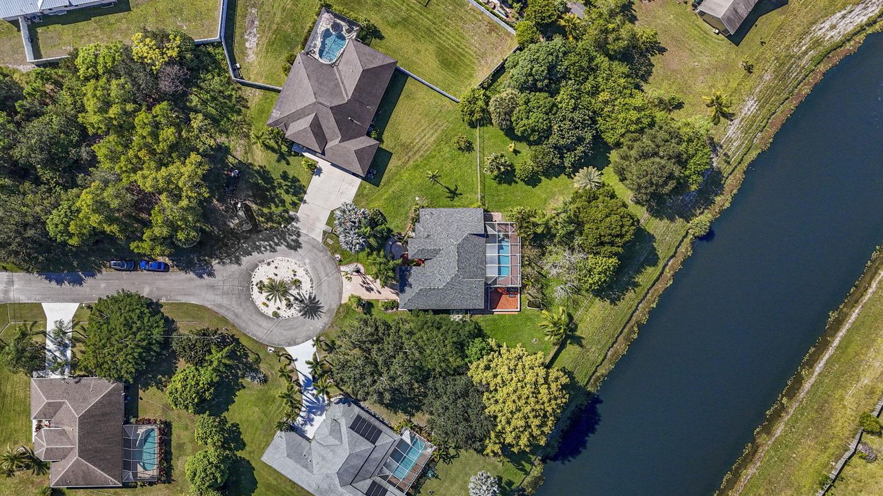 На продажу: $580,000 (4 спален, 2 ванн, 2080 Квадратных фут)