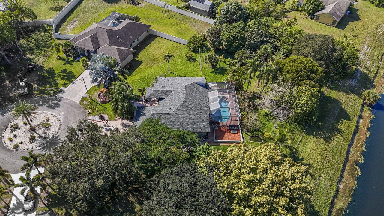 На продажу: $580,000 (4 спален, 2 ванн, 2080 Квадратных фут)