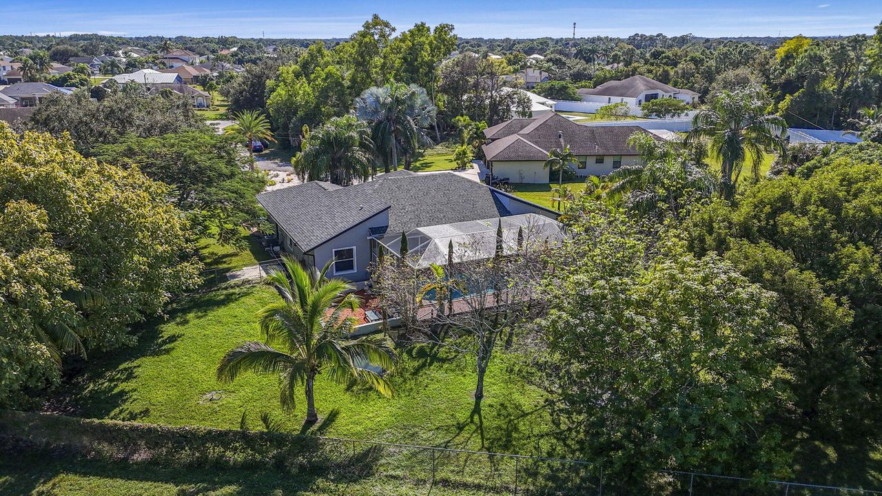 На продажу: $580,000 (4 спален, 2 ванн, 2080 Квадратных фут)