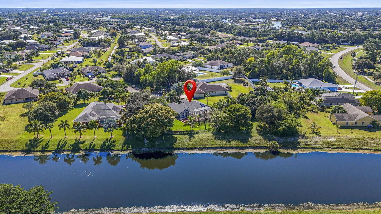 На продажу: $580,000 (4 спален, 2 ванн, 2080 Квадратных фут)