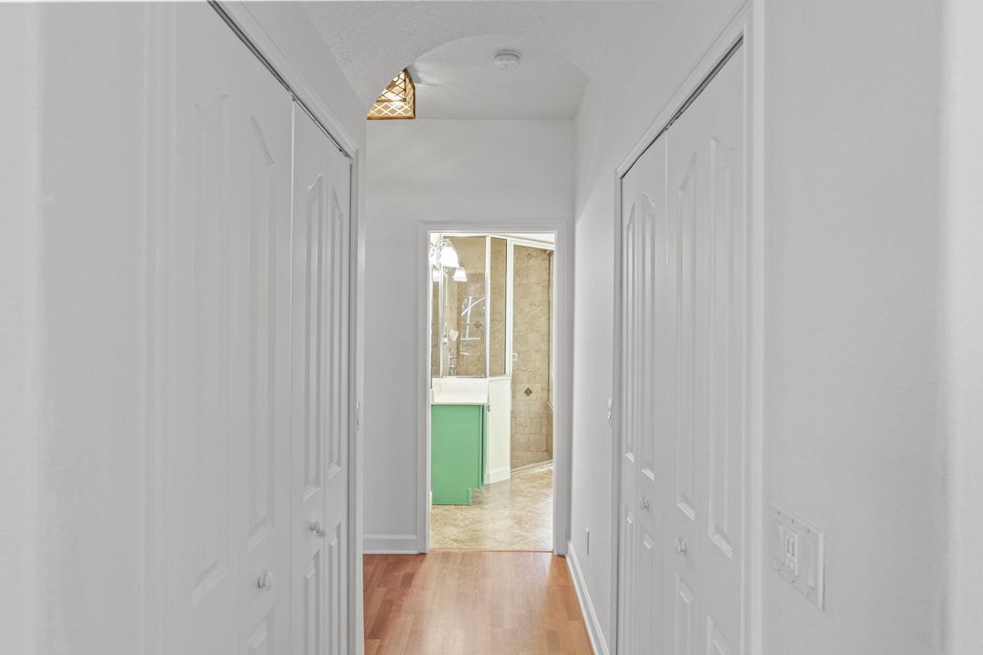 На продажу: $580,000 (4 спален, 2 ванн, 2080 Квадратных фут)