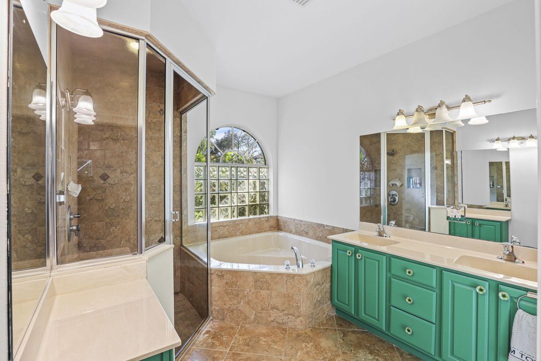 На продажу: $580,000 (4 спален, 2 ванн, 2080 Квадратных фут)