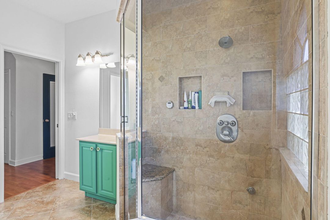 На продажу: $580,000 (4 спален, 2 ванн, 2080 Квадратных фут)