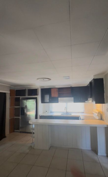 待售: $329,000 (4 贝兹, 3 浴室, 1734 平方英尺)