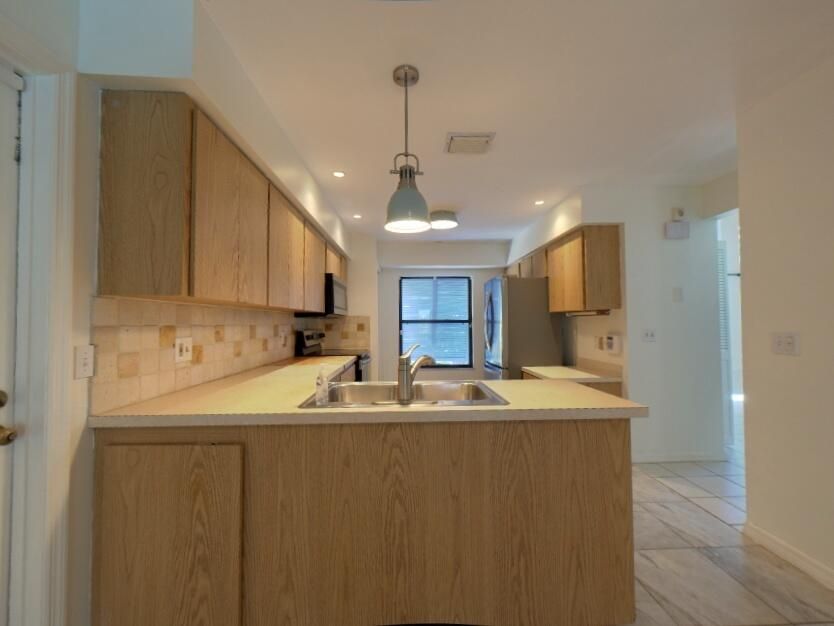 For Sale: $540,000 (3 beds, 2 baths, 2184 Square Feet)