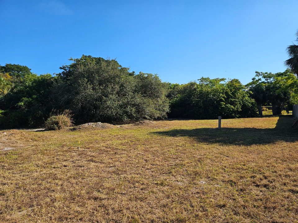 Под контрактом: $60,000 (0 спален, 0 ванн, 0 Квадратных фут)