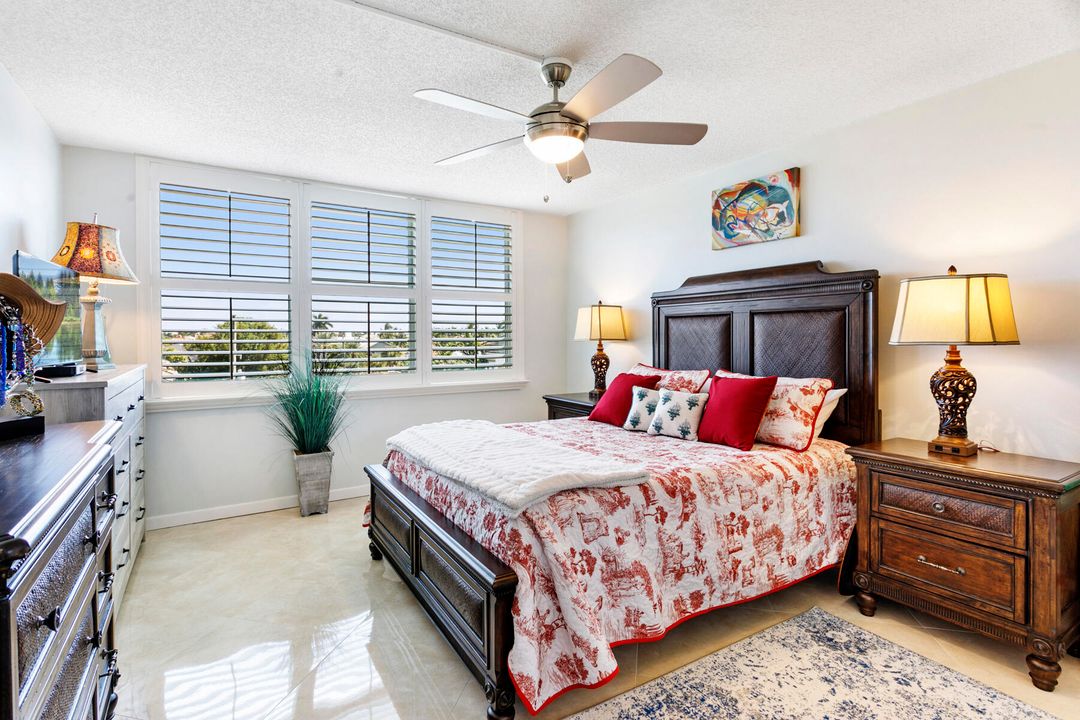 En Venta: $398,750 (2 camas, 2 baños, 1200 Pies cuadrados)