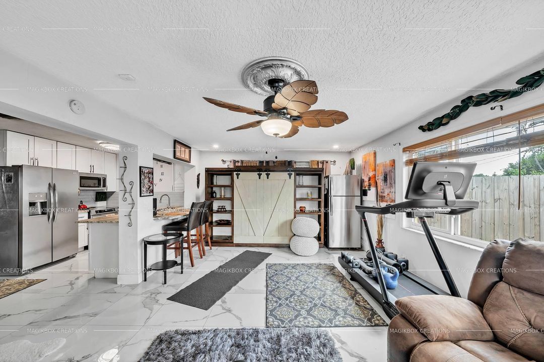 На продажу: $389,900 (3 спален, 2 ванн, 1592 Квадратных фут)