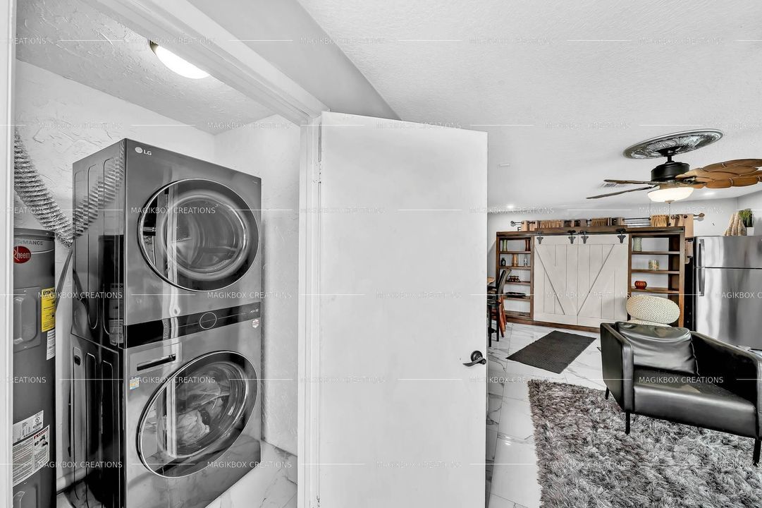 На продажу: $389,900 (3 спален, 2 ванн, 1592 Квадратных фут)