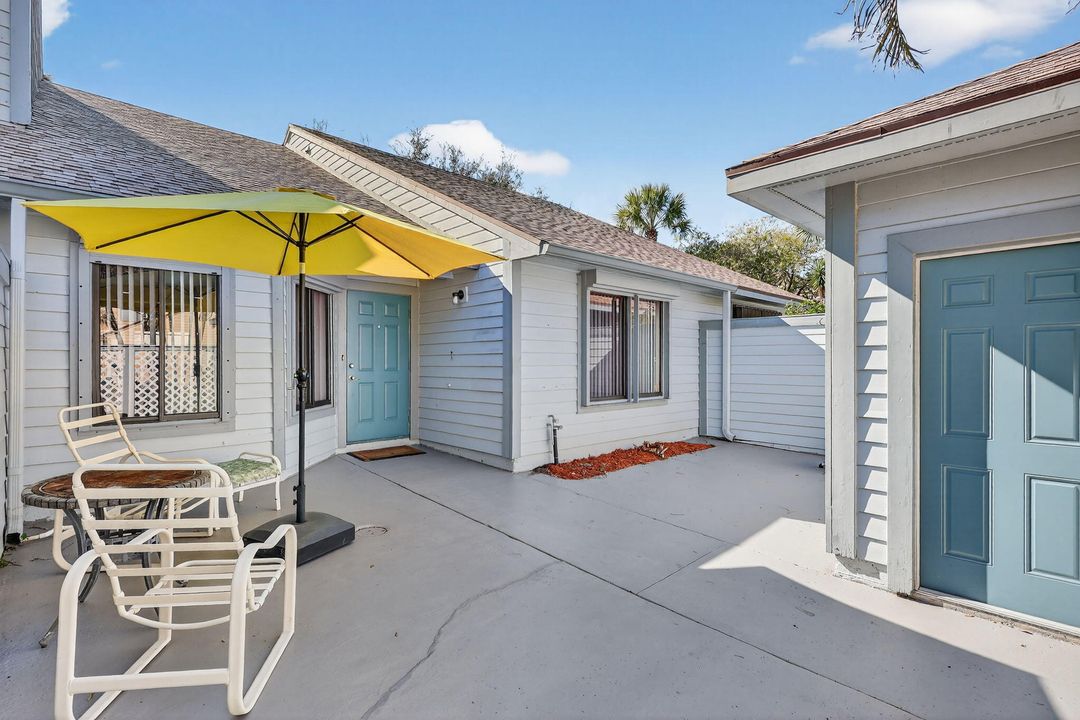 For Sale: $315,000 (2 beds, 2 baths, 1193 Square Feet)