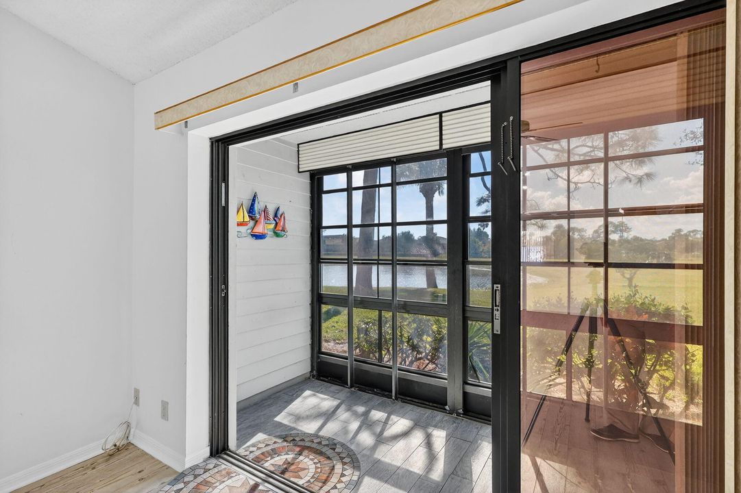 For Sale: $315,000 (2 beds, 2 baths, 1193 Square Feet)