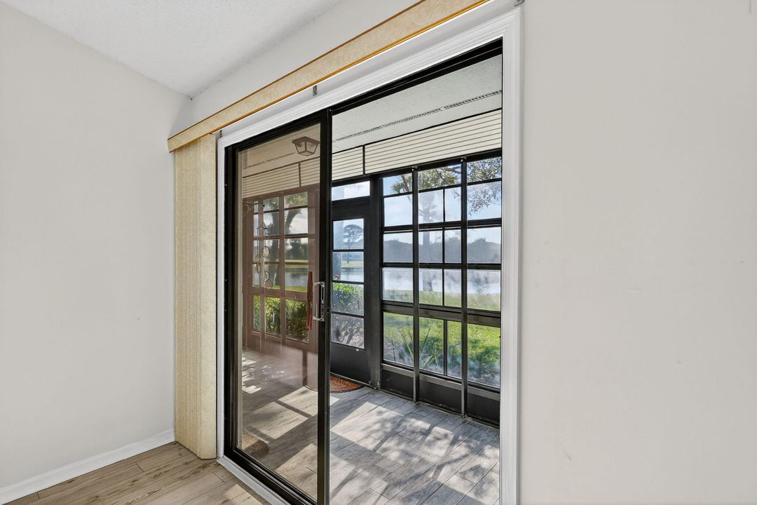 For Sale: $315,000 (2 beds, 2 baths, 1193 Square Feet)